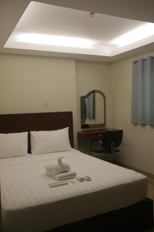 Happytelle Hotel Dipolog Exterior foto