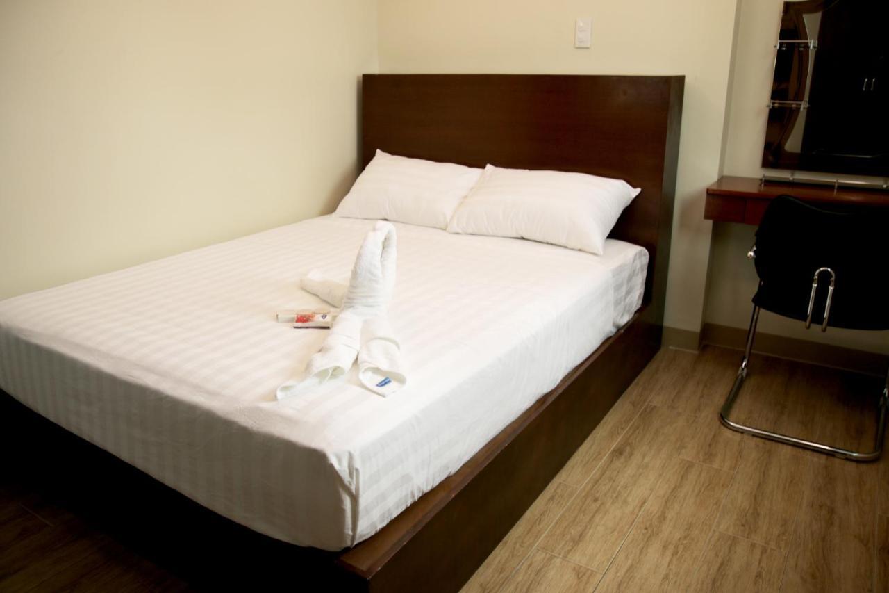 Happytelle Hotel Dipolog Exterior foto