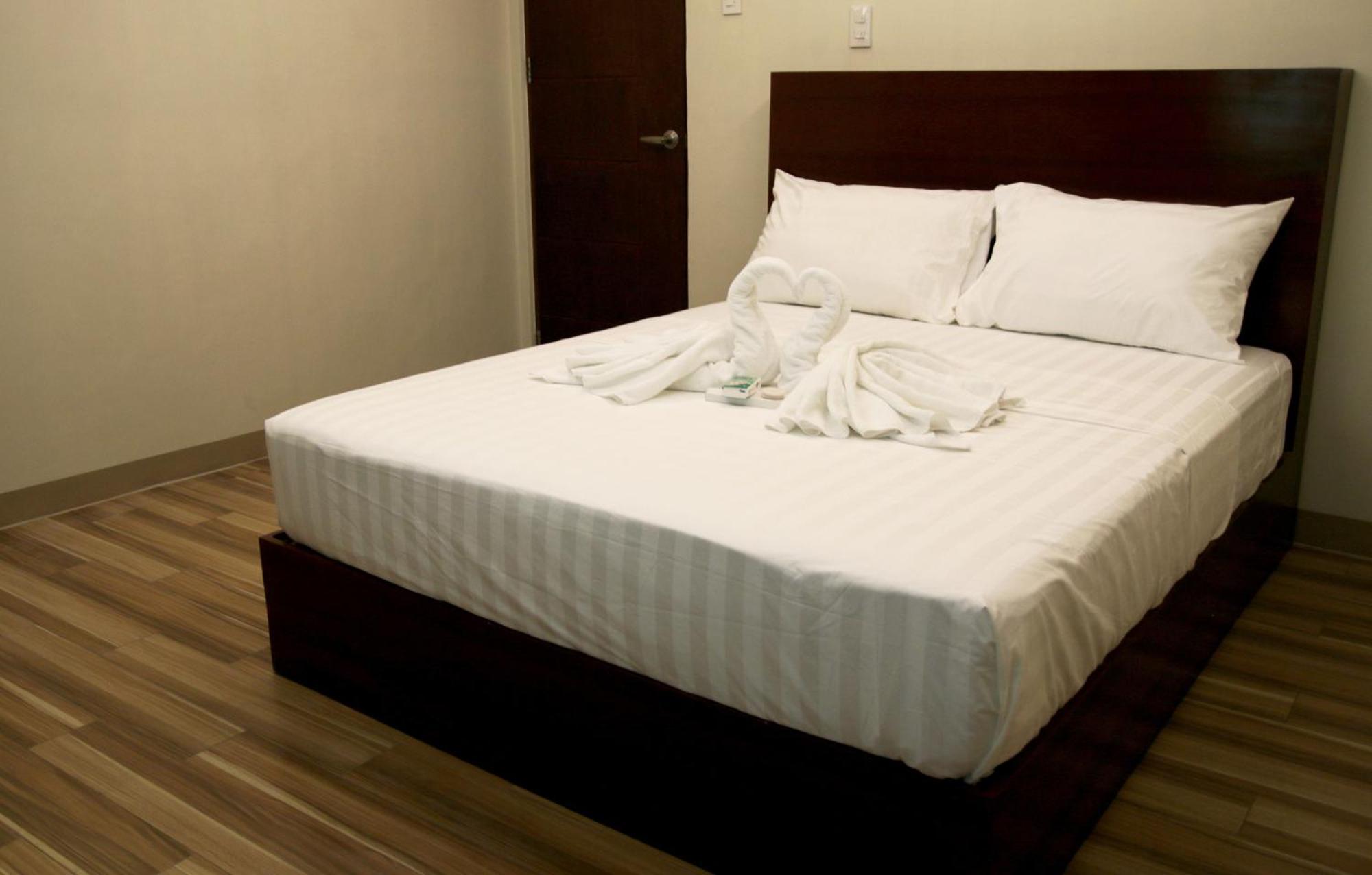Happytelle Hotel Dipolog Exterior foto